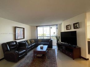 3600 Mystic Pointe Dr 615, Aventura FL 33180