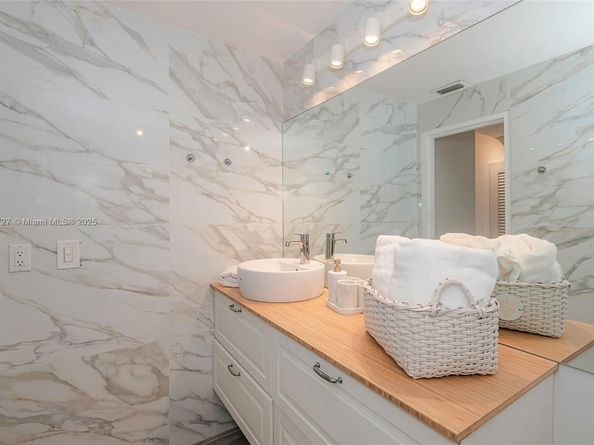 3 Island Ave 09E, Miami Beach FL 33139