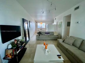 1045 Lenox Ave 4, Miami Beach FL 33139