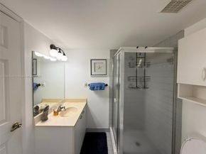 17801 N Bay Rd 302, Sunny Isles Beach FL 33160