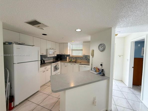17801 N Bay Rd 302, Sunny Isles Beach FL 33160