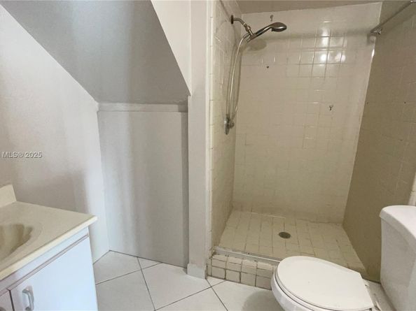 5790 W 26th Ave 202, Hialeah FL 33016
