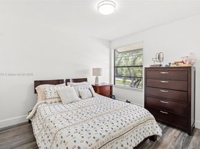 640 NW 98th Ct 640, Miami FL 33172