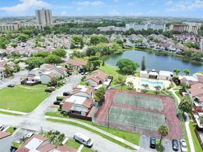 640 NW 98th Ct 640, Miami FL 33172