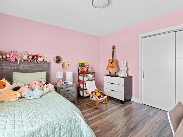 640 NW 98th Ct 640, Miami FL 33172