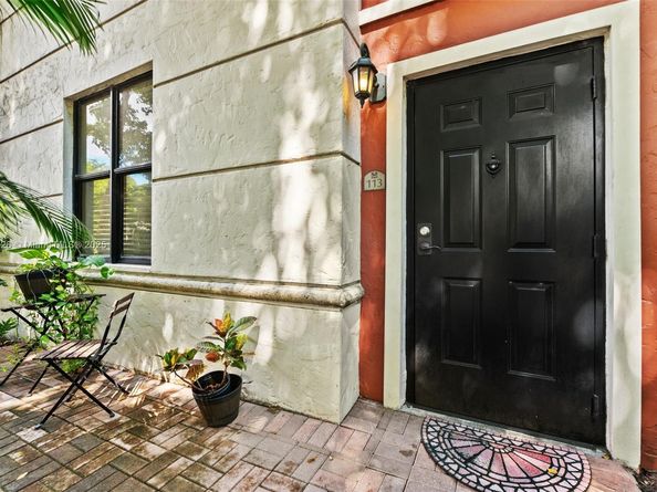 888 S Douglas Rd 113, Coral Gables FL 33134