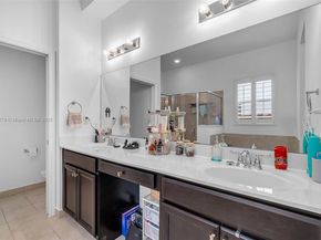 4136 NE 21st Ct, Homestead FL 33033