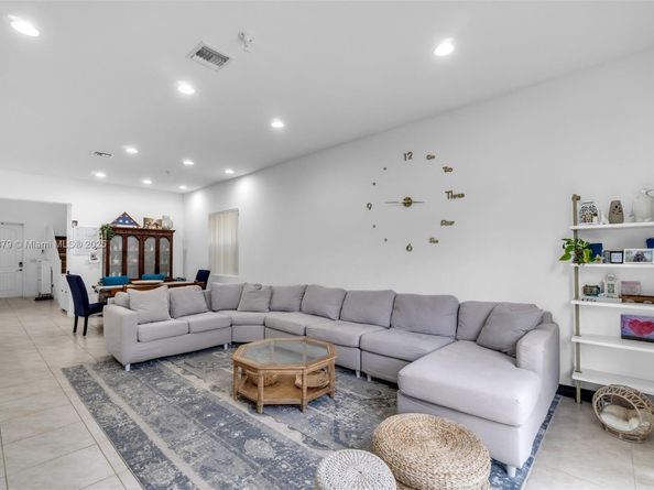 4136 NE 21st Ct, Homestead FL 33033
