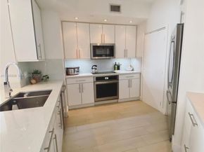 888 Brickell Key Dr 2209, Miami FL 33131