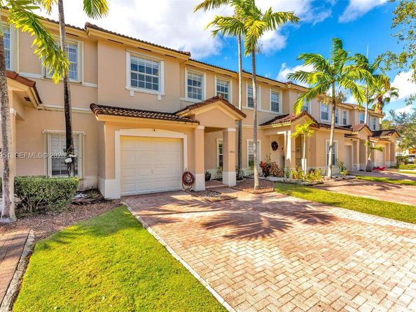 2406 NE 41st Pl, Homestead FL 33033