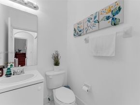 2406 NE 41st Pl, Homestead FL 33033