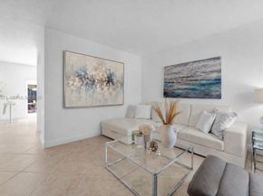 2406 NE 41st Pl, Homestead FL 33033
