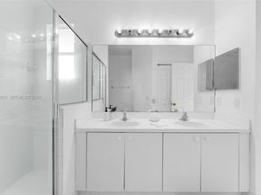 2406 NE 41st Pl, Homestead FL 33033