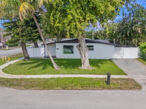 5771 SW 39th St, Davie FL 33314
