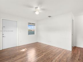 5771 SW 39th St, Davie FL 33314