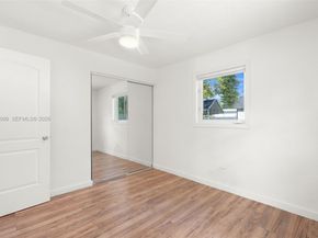 5771 SW 39th St, Davie FL 33314