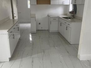 20 NE 215th St, Miami Gardens FL 33179