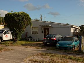 810 NW 84th Ter, Miami FL 33150