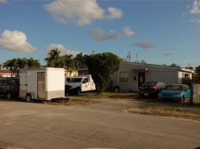 810 NW 84th Ter, Miami FL 33150