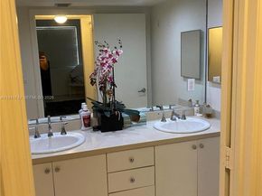 6917 Collins Ave 426, Miami Beach FL 33141