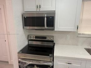 18535 NW 39th Ct, Miami Gardens FL 33055