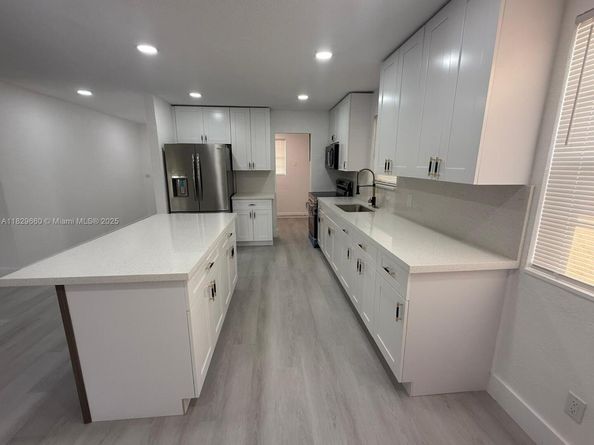 18535 NW 39th Ct, Miami Gardens FL 33055