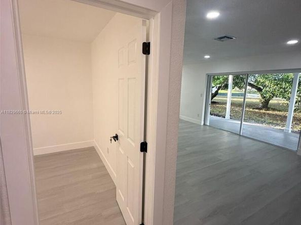 18535 NW 39th Ct, Miami Gardens FL 33055