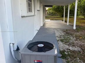 18535 NW 39th Ct, Miami Gardens FL 33055