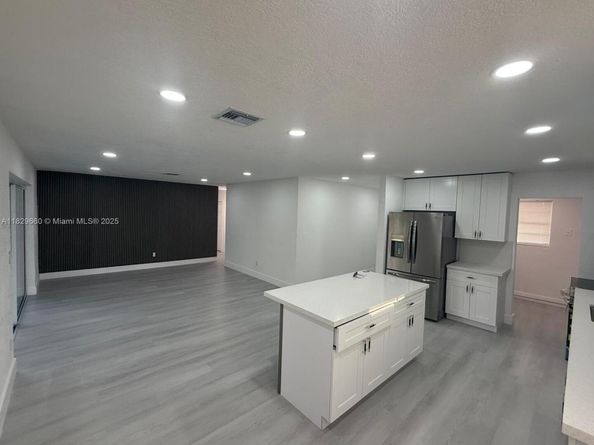 18535 NW 39th Ct, Miami Gardens FL 33055