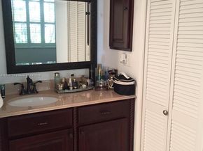 9491 SE Evergreen Pl 102, Davie FL 33324