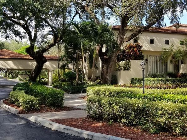 9491 SE Evergreen Pl 102, Davie FL 33324