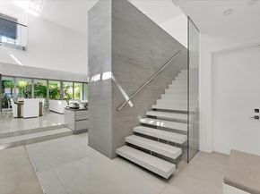 7830 Atlantic Way, Miami Beach FL 33141