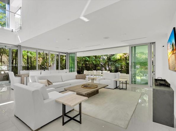 7830 Atlantic Way, Miami Beach FL 33141