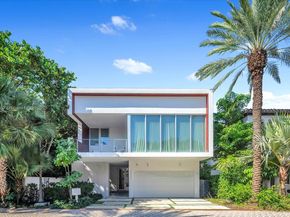 7830 Atlantic Way, Miami Beach FL 33141