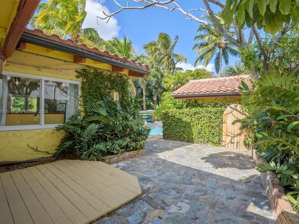 3301 NE 16th Ct, Fort Lauderdale FL 33305