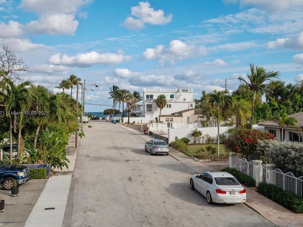 3301 NE 16th Ct, Fort Lauderdale FL 33305