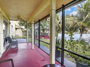 1001 SW 100th Ter, Pembroke Pines FL 33025