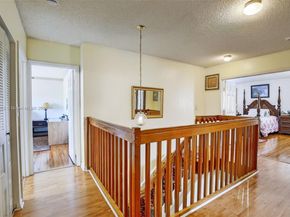 1001 SW 100th Ter, Pembroke Pines FL 33025