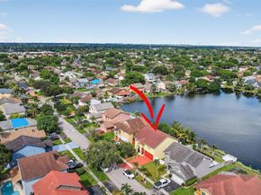 1001 SW 100th Ter, Pembroke Pines FL 33025