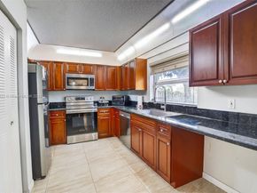 1001 SW 100th Ter, Pembroke Pines FL 33025