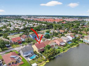 1001 SW 100th Ter, Pembroke Pines FL 33025