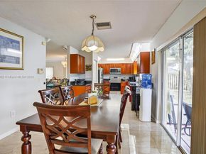 1001 SW 100th Ter, Pembroke Pines FL 33025