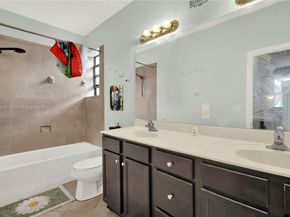560 SE 33rd Ter, Homestead FL 33033