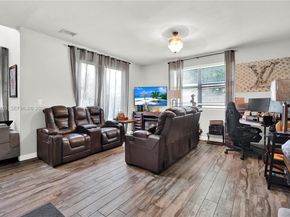 560 SE 33rd Ter, Homestead FL 33033