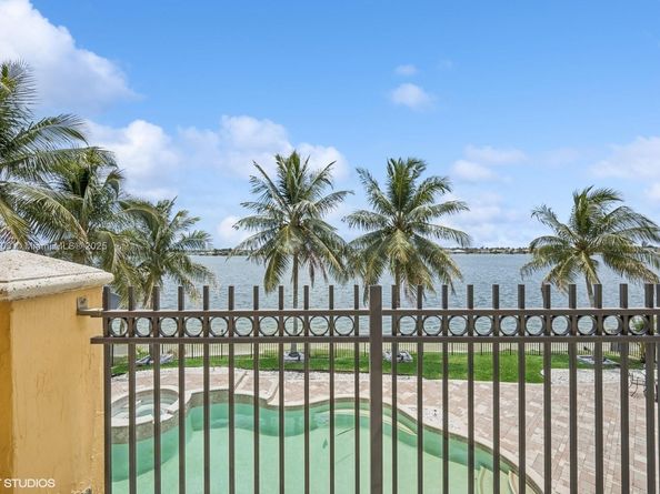 19058 SW 17th Ct, Miramar FL 33029