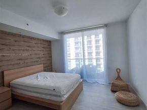253 NE 2nd St 2606, Miami FL 33132