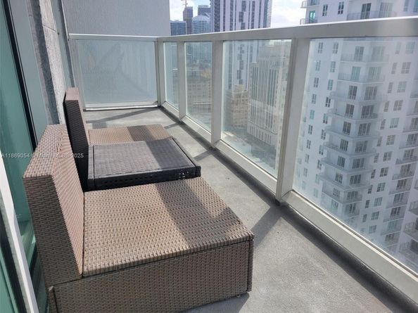 253 NE 2nd St 2606, Miami FL 33132