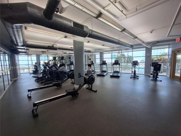 253 NE 2nd St 2606, Miami FL 33132