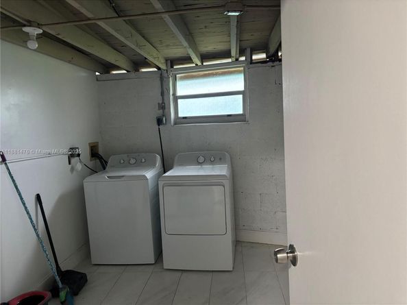 13041 NW 17th Ct, Miami FL 33167