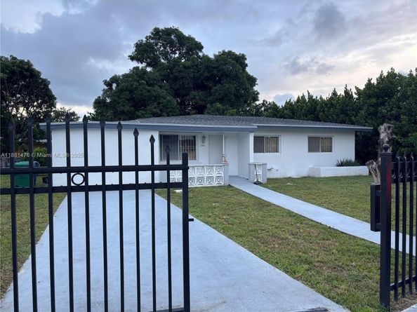 13041 NW 17th Ct, Miami FL 33167